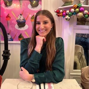 Meet your Posher, Lauren